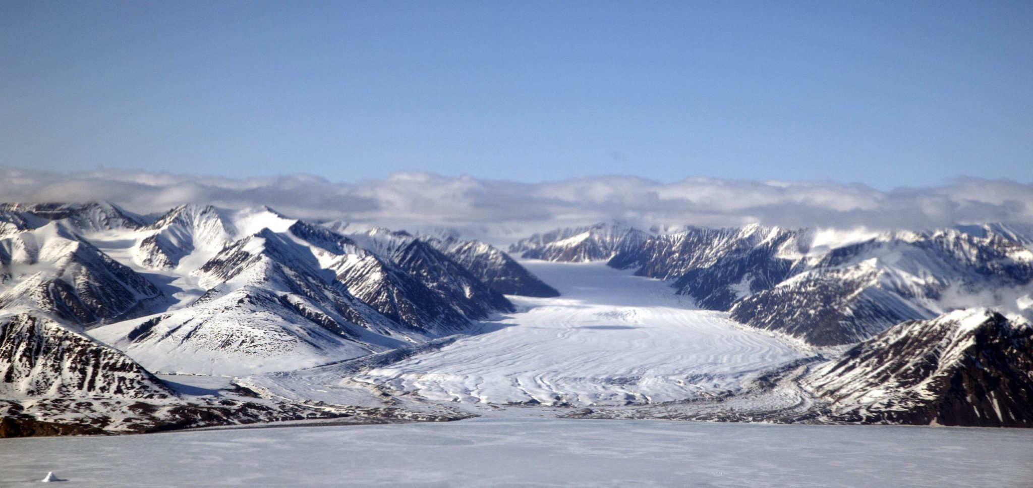10 Fun & Interesting Facts About Glaciers | Arctic Kingdom