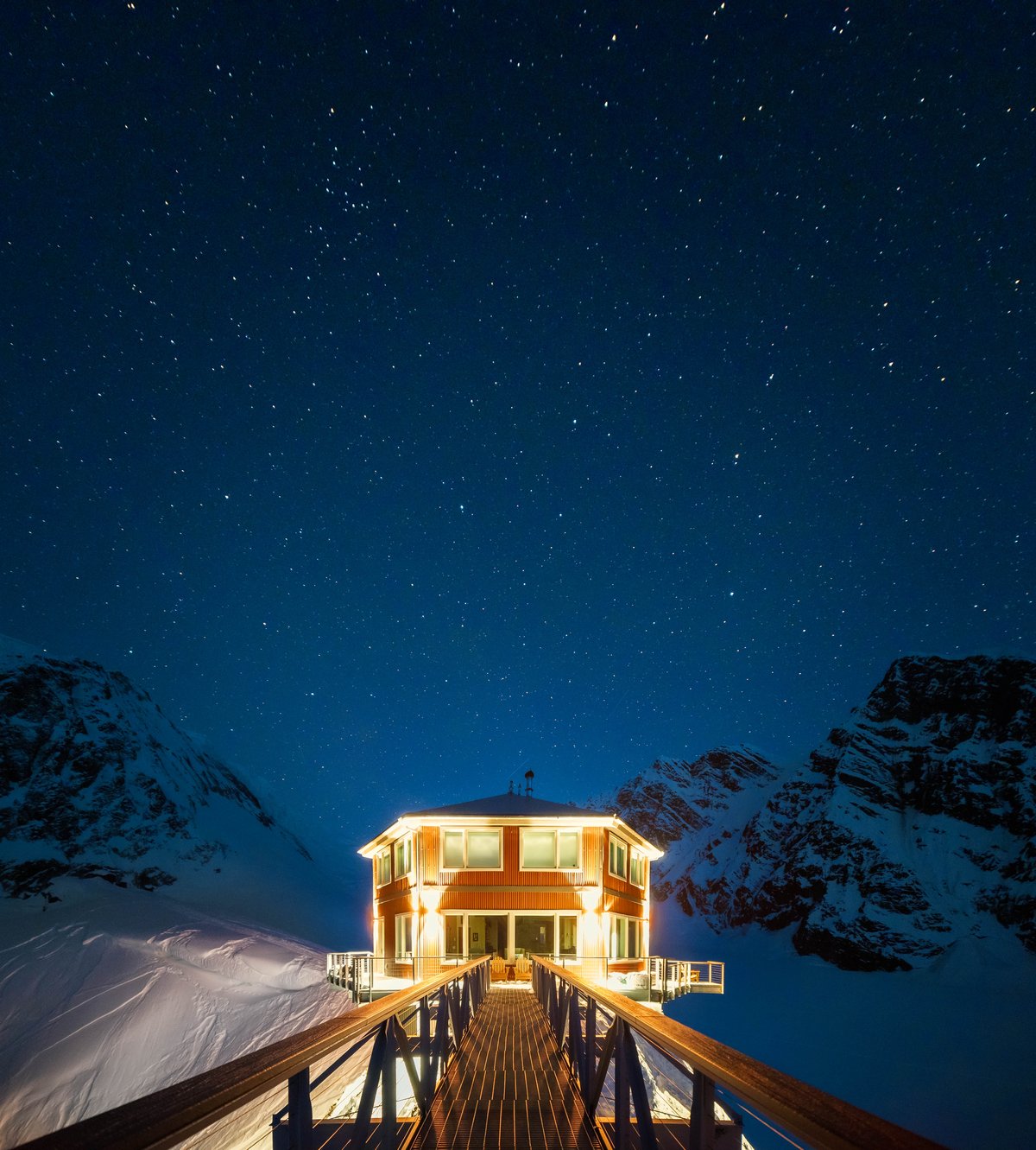 Arctic Lodges