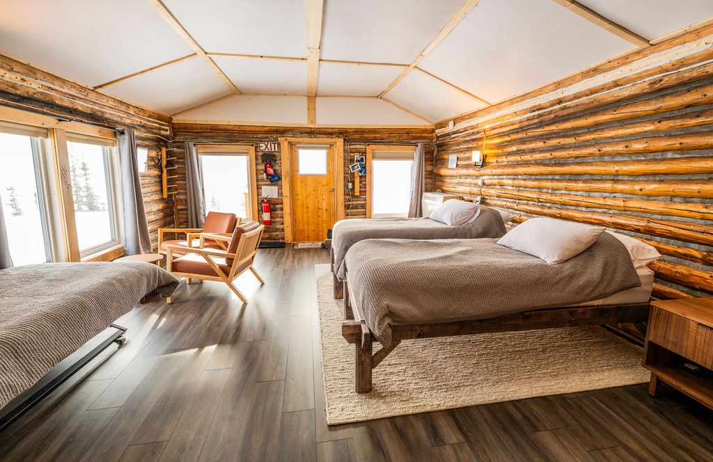 AngelaGzowski - Cabin Interior (2)