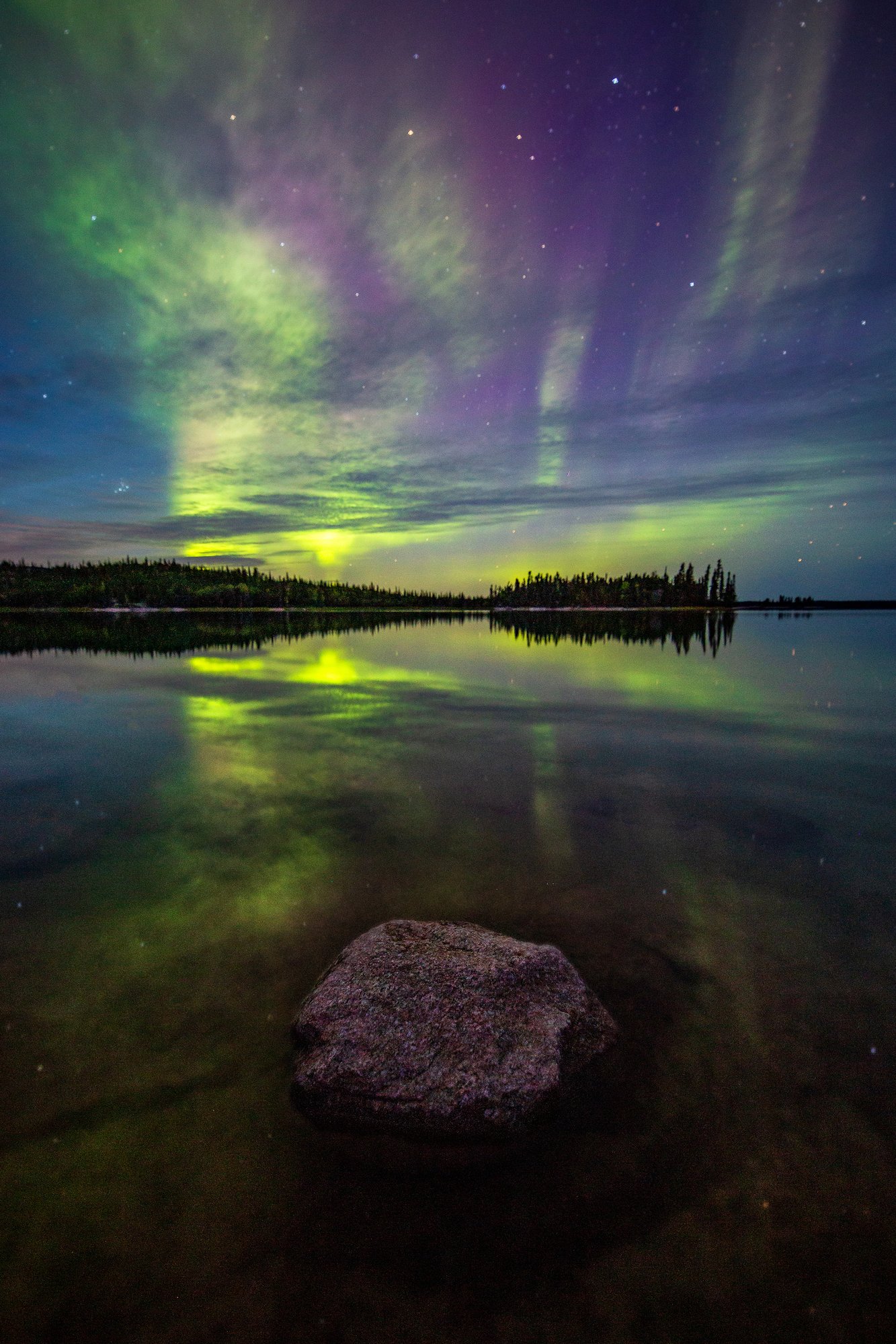 Green Aurora Lake 2-Automne-Aaron Von Hagen-Vertical