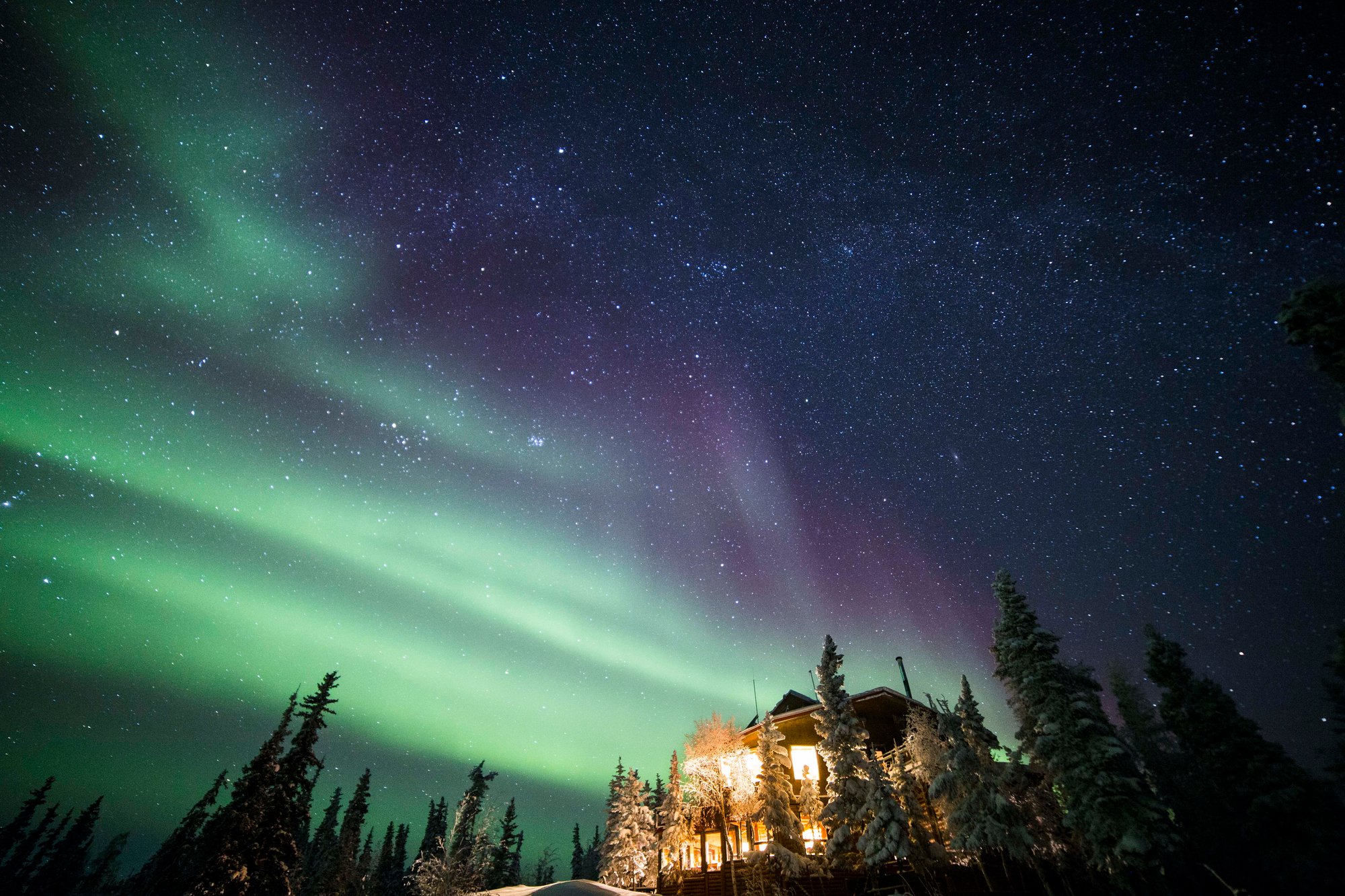 Aurora Main Lodge Étoiles Violet Vert_Martina Gebarovska_Winter