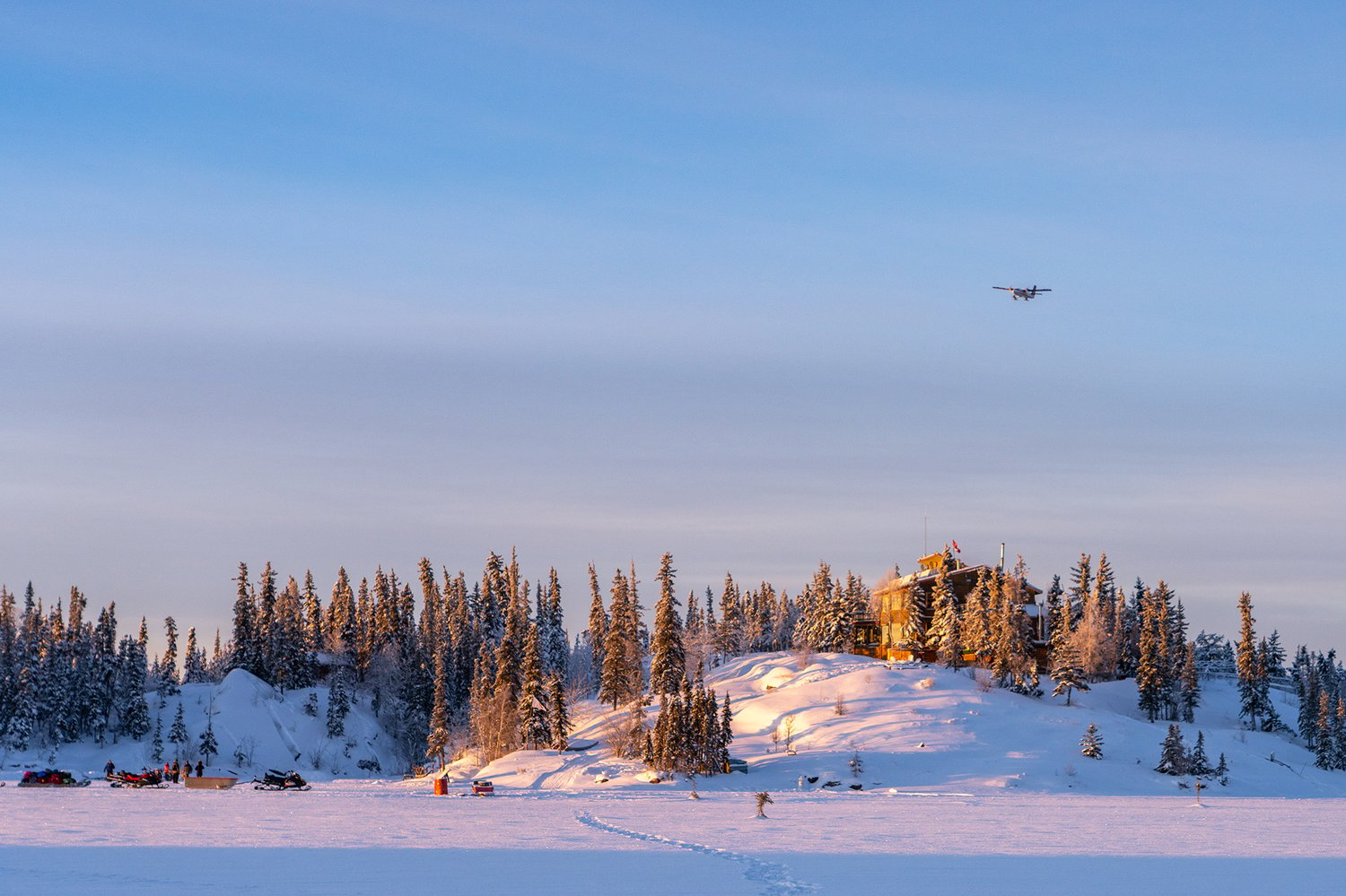 Julien Schroder-Xmas 2020_Lodge and Plane-2