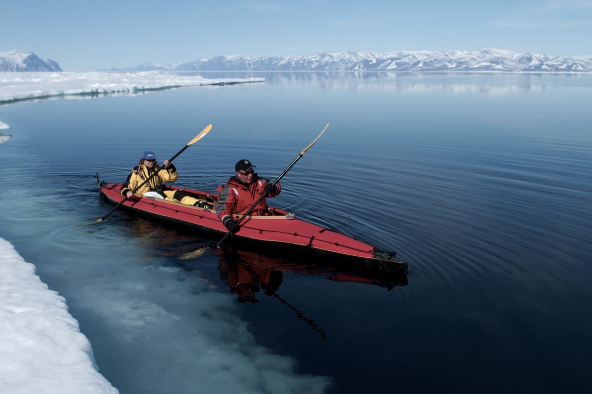 Kayaking-at-floe-edge-scaled-1