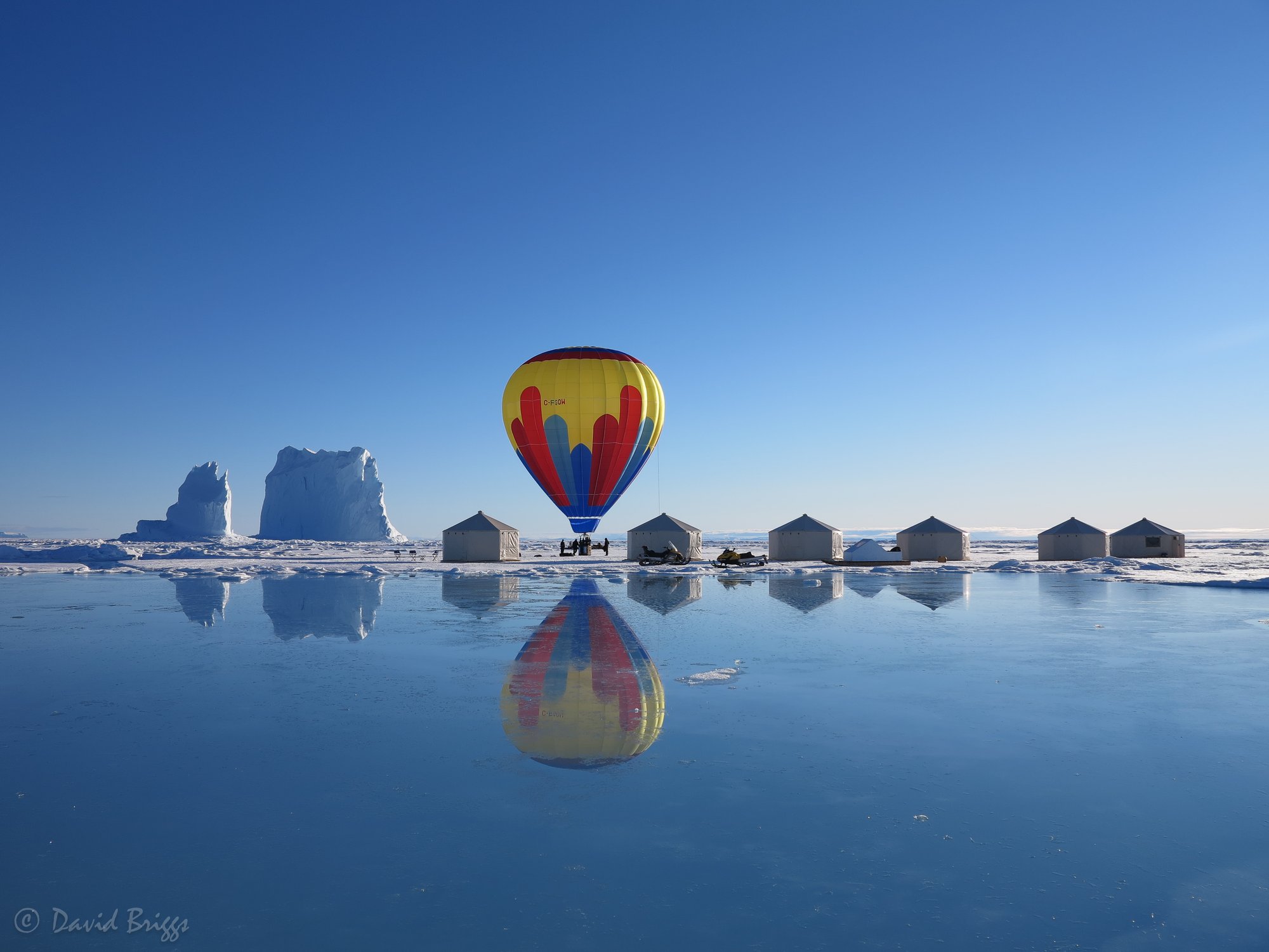 ARCTIC KINGDOM - ULTIMATE FLOE EDGE 1