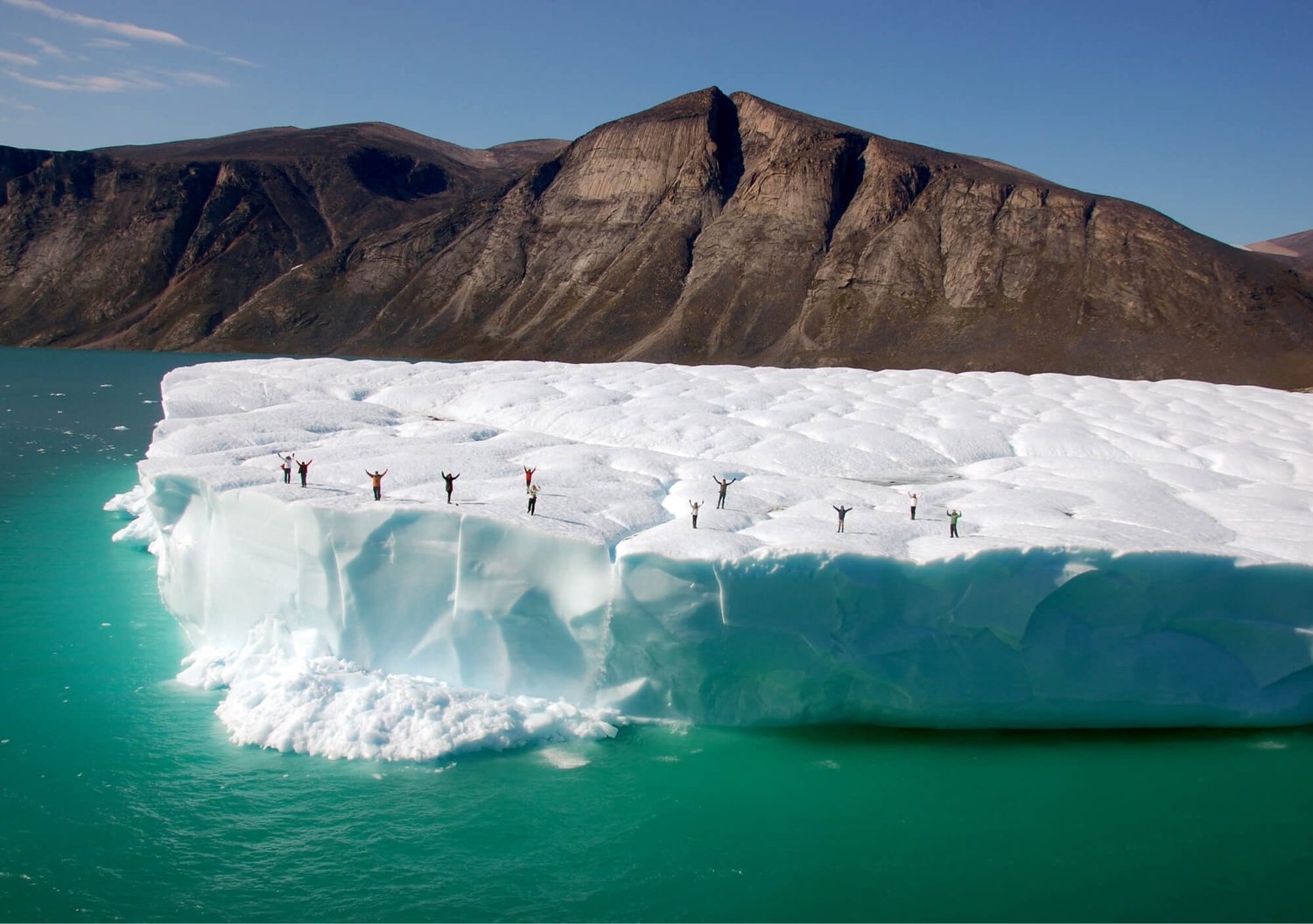arctic-kingdom-standing-on-a-floating-iceberg_dsc_7110.