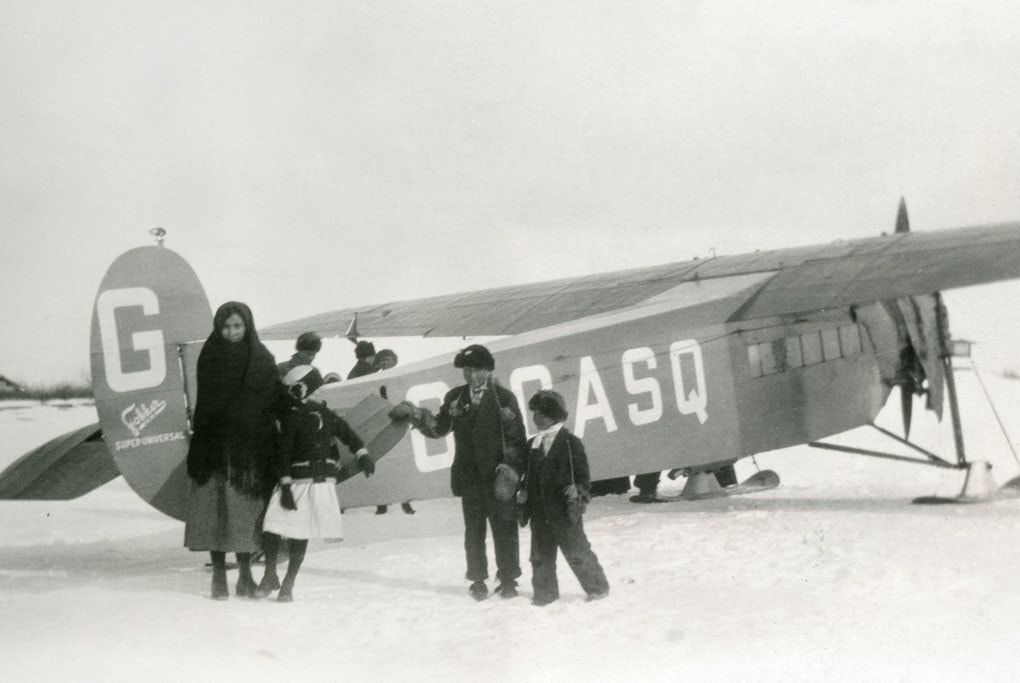 yellowknifes-first-airplanes_5fc93a2b4688b yellowknifes-first-airplanes_5fc93a2b4688b